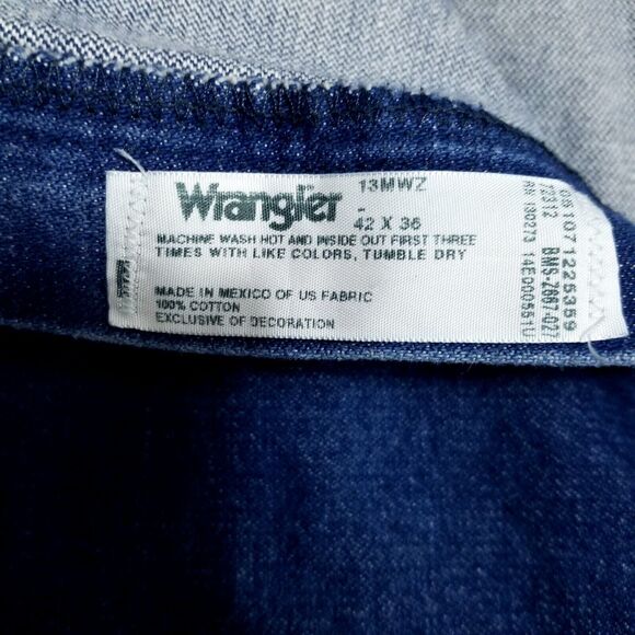 Wrangler Jeans Mens 42×36 Blue Regular Straight Dark Wash Denim - Picture 9 of 11